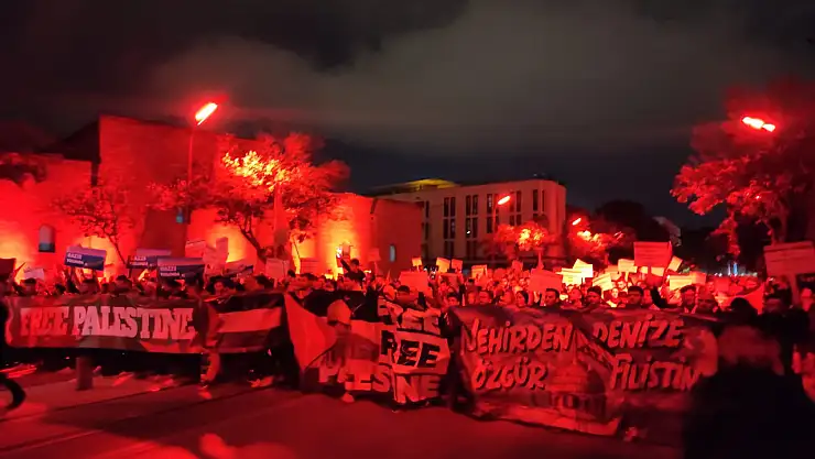 Soykırımın yıl dönümünde Konya ayakta! Binlerce kişi Gazze için sessiz yürüdü...