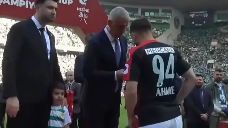 Taha Can'dan Ahmet Çalık'a Vefa: 'Seni unutmadım kardeşim'