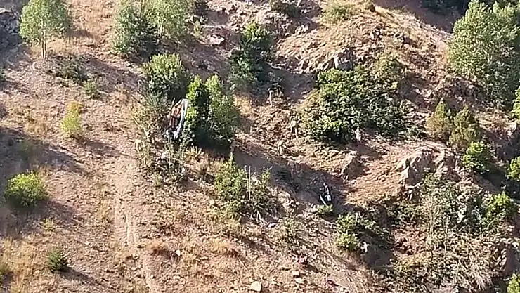 Tarım işçilerini taşıyan minibüs uçuruma yuvarlandı: 3 ölü, 18 yaralı