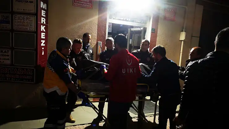 Tartıştığı babasını silahla vurdu