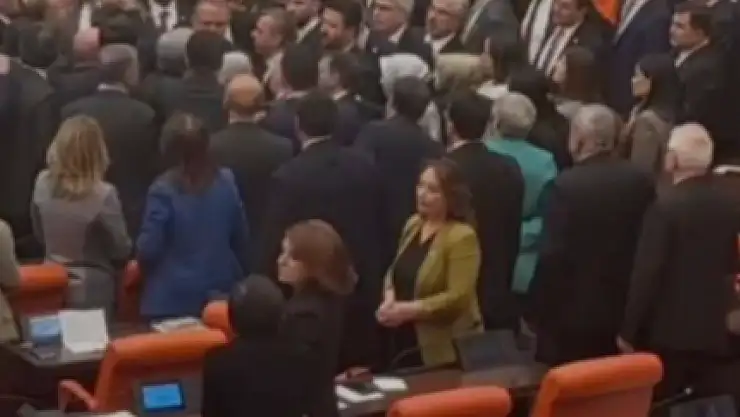 TBMM'de kolonyalı tartışma