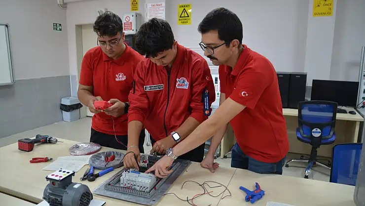 TEKNOFEST 2025'te birincilik: Konya'lı lise öğrencilerinden büyük başarı