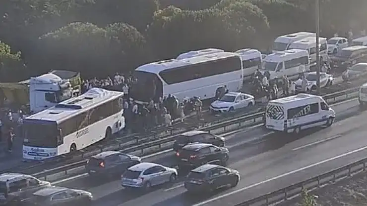 TEM Otoyolu'nda feci kaza: Ölü ve yaralılar var