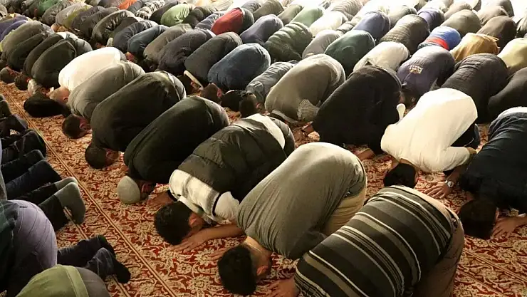 Teravih namazı nasıl kılınır, evde teravih namazı nasıl kılınır?