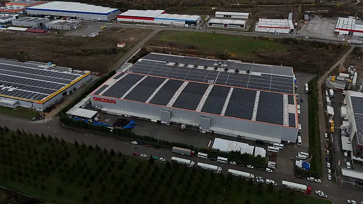 Terlik fabrikasında kriz! Maaşlarını alamayan işçiler Gezer Fabrikası'nda üretimi durdurdu