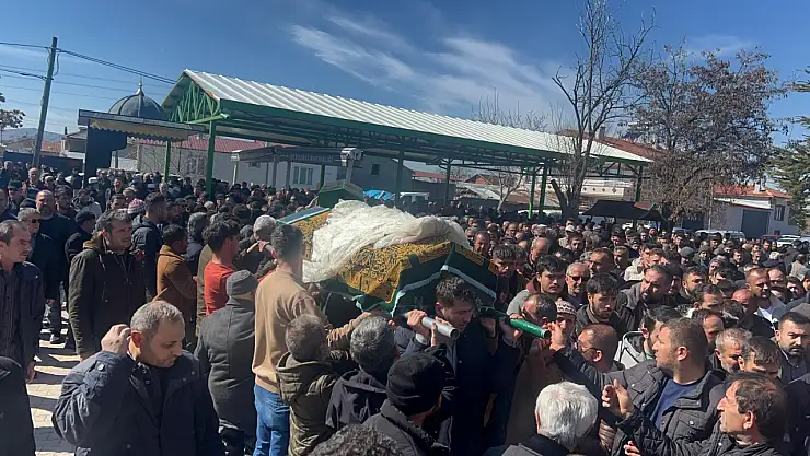 Teyze yeğen gözyaşları arasında toprağa verildi