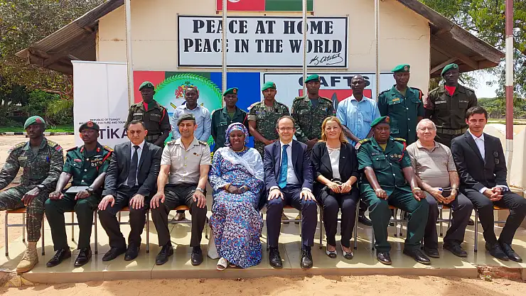 TİKA'nın desteğiyle Gambiya'da Atatürk Kütüphanesi hizmete açıldı