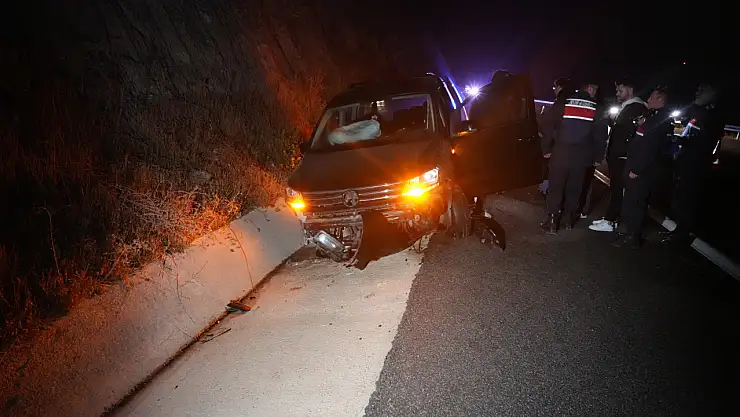 Tır otoyolda dehşet saçtı: Ortalık savaş alanına döndü!