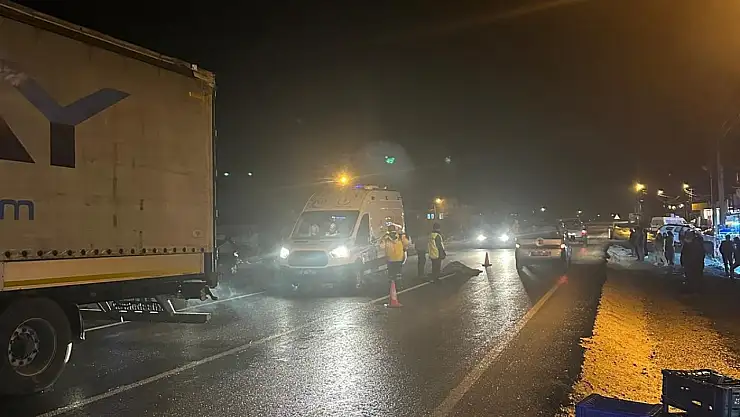 Tır yayaya çarptı: 1 ölü