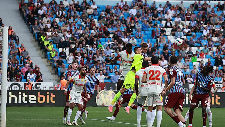 Fatih Tekke Trabzon'da ilk maçına çıktı