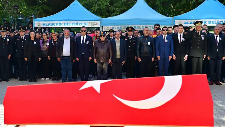 Trafik kazasında şehit olan polis memuru Ali Barut son yolculuğuna uğurlandı