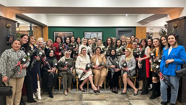 TÜGİK Konya Kadın Kolları'ndan Anlamlı 8 Mart iftarı