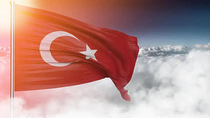 Türk Bayrağı İle Bunları Yapıyorsanız Suç İşliyor Olabilirsiniz!