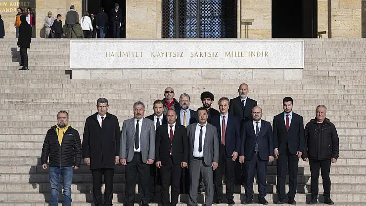 Türkiye Haber Kameramanları Derneği'nin yeni yönetiminden Anıtkabir'e ziyaret