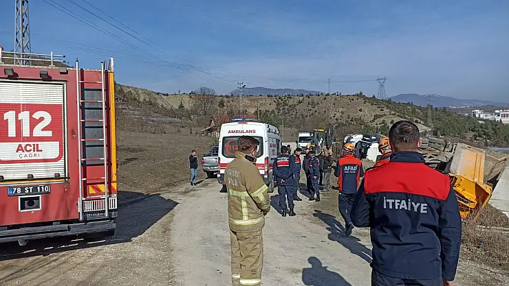 Kamyonu sürücüsü yaralandı