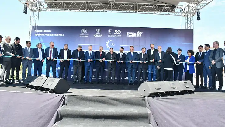 Türkiye'nin Mesleki Eğitim Odaklı İlk İstihdam Fuarı Konya'da Açıldı!