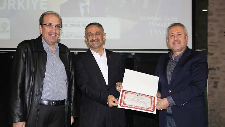 TYB'de İslam Mecmuası ve Yeni Türkiye konuşuldu!