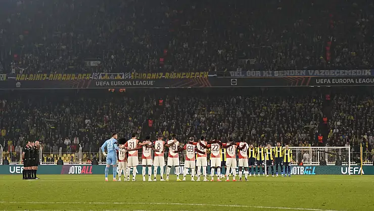 UEFA Avrupa Ligi: Fenerbahçe: 0 - Lyon: 0 (Maç devam ediyor)