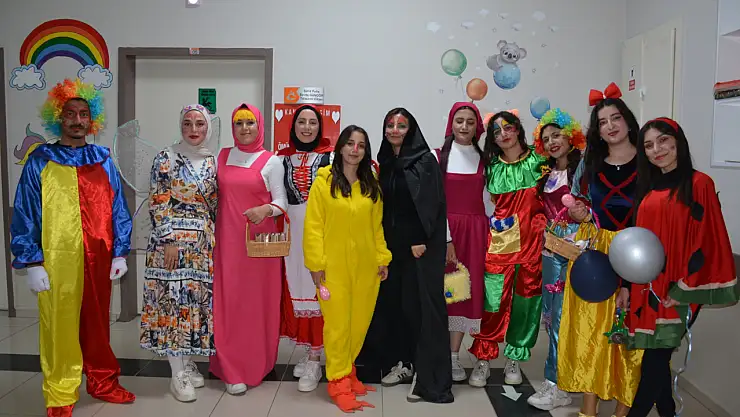 Üniversite öğrencileri hasta çocuklar için etkinlik düzenledi