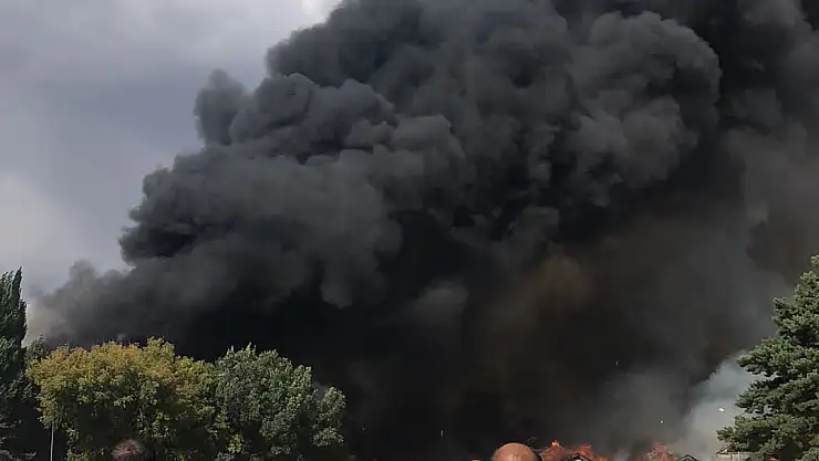 Üniversite yemekhanesinde yangın!