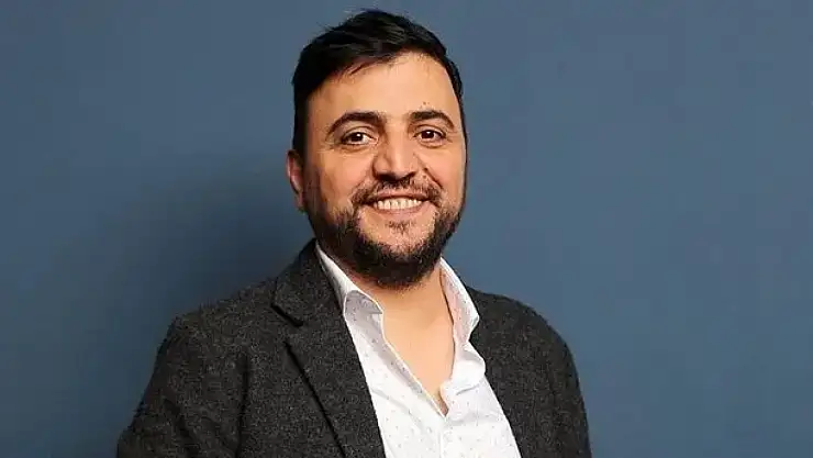 Ünlü oyuncu Şinasi Yurtsever hayatını kaybetti! Şinasi Yurtsever'in vefatı yürek burktu, Şinasi Yurtsever kimdir?