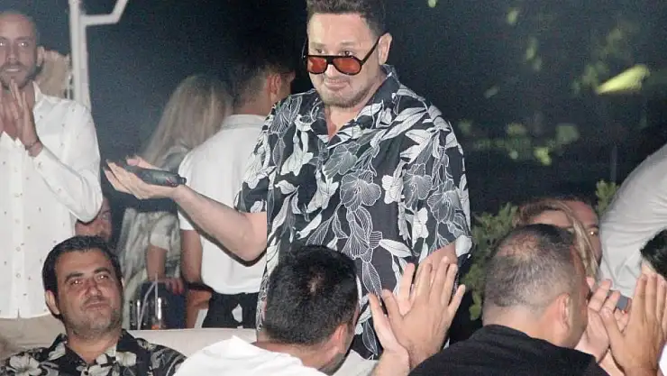 Ünlü şarkıcı Metin Arolat hayatını kaybetti