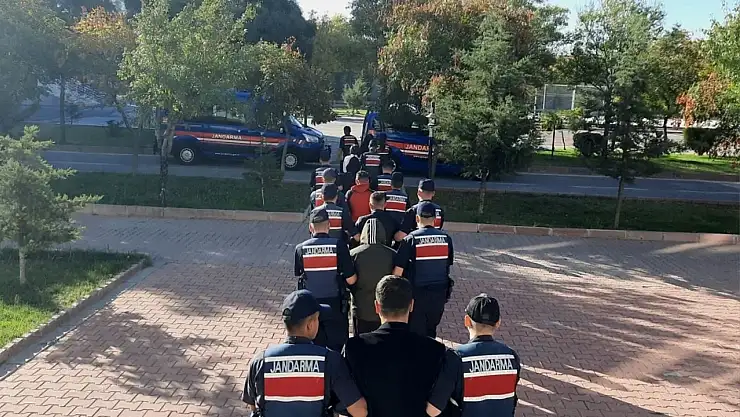 Uyuşturucu operasyonunda 3 zanlı tutuklandı