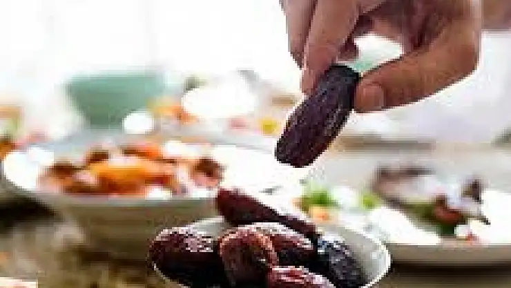 Uzmanlar iftarda ve sahurda dikkat edilmesi gerekenleri duyurdu