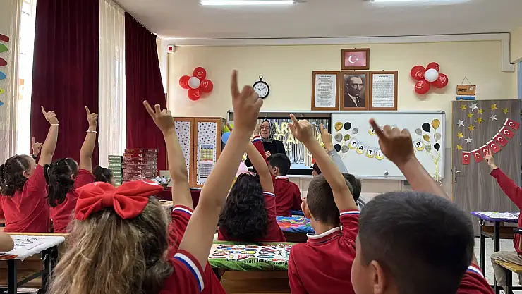 Uzmanlar uyarıyor: Okula yeni başlayan öğrenciler için aile desteği şart!