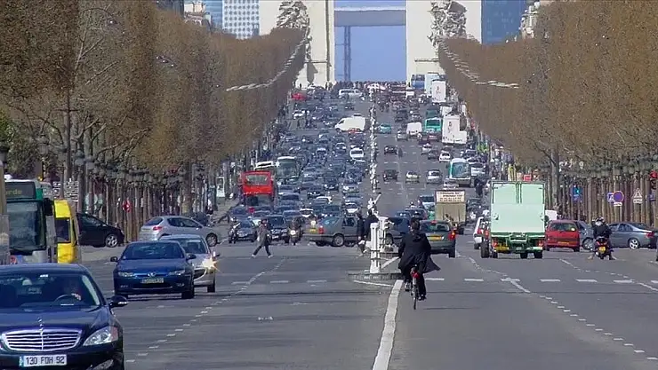 Uzmanlardan çarpıcı açıklama: AB, fosil yakıtlardan uzaklaşıyor