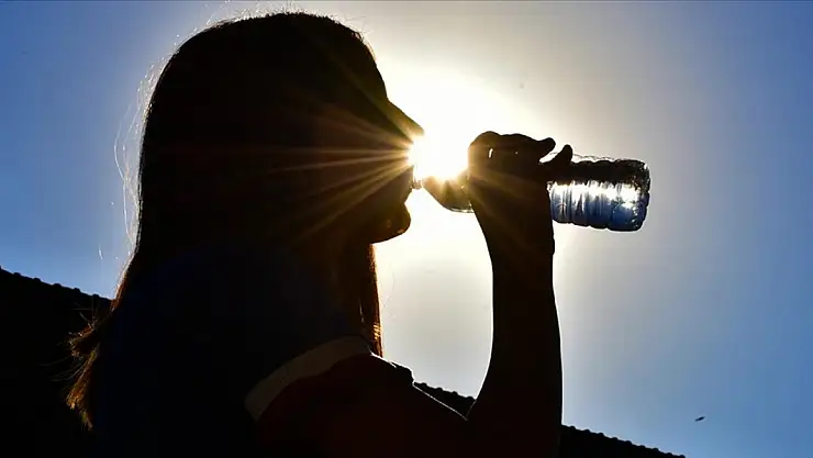 Uzmanlardan yaz aylarında sıvı alımı uyarıları
