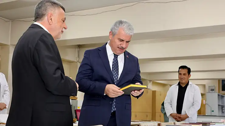 Vali Akın'dan Konya Yazma Eserler Bölge Müdürlüğü'ne ziyaret!