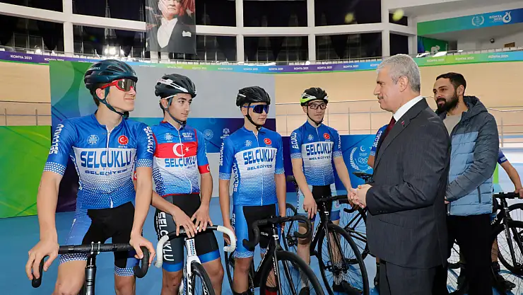 Vali Akın Konya Olimpik Veledromu'nda incelemelerde bulundu