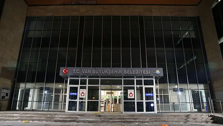 Van Büyükşehir Belediye Başkanı Abdullah Zeydan görevden uzaklaştırıldı