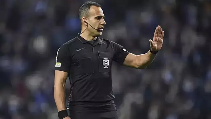 VAR hakemi Fabio Melo oldu!