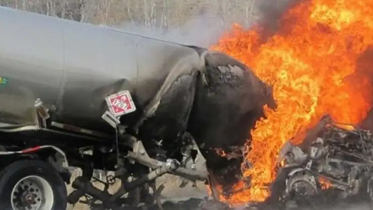 Yakıt tankeri patladı, 4 kişi hayatını kaybetti