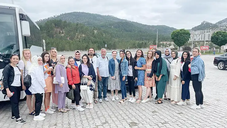 Yalçın Eğitim Kurumları öğretmenleri motivasyon gezisi ve rafting heyecanında buluştu