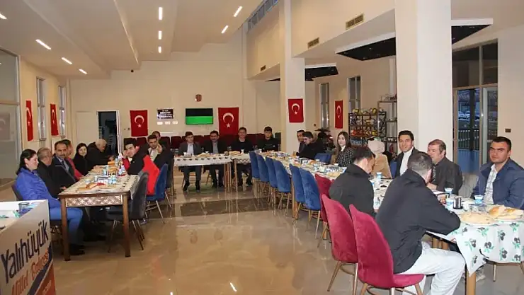 Yalıhüyük'de kaymakam ve sağlık çalışanları iftarda buluştu 
