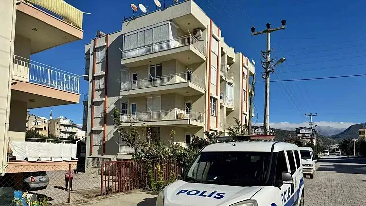 Yalnız yaşayan kişi evinde ölü bulundu