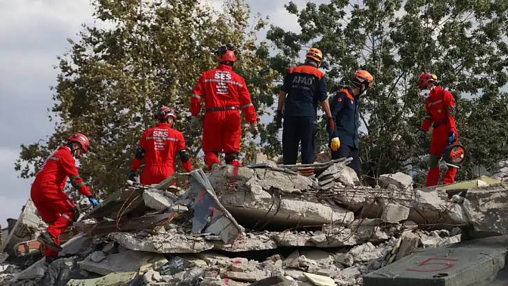 Yalova'da, 24 saatlik büyük ölçekli deprem tatbikatı yapılıyor: Konya'daki heyet gözlemci olarak katılıyor!