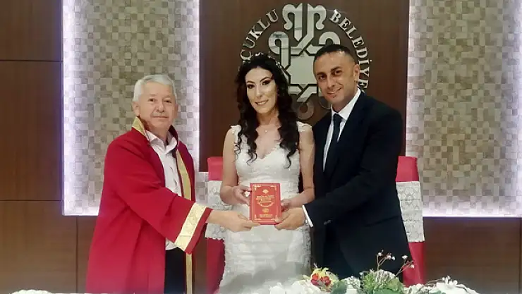 Yasemin ve Mustafa Evlendi