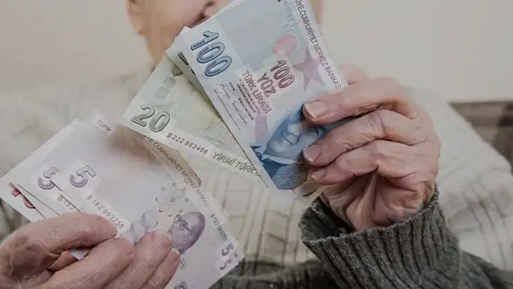 Yaşlı ve engelli aylıları hesaplara yattı