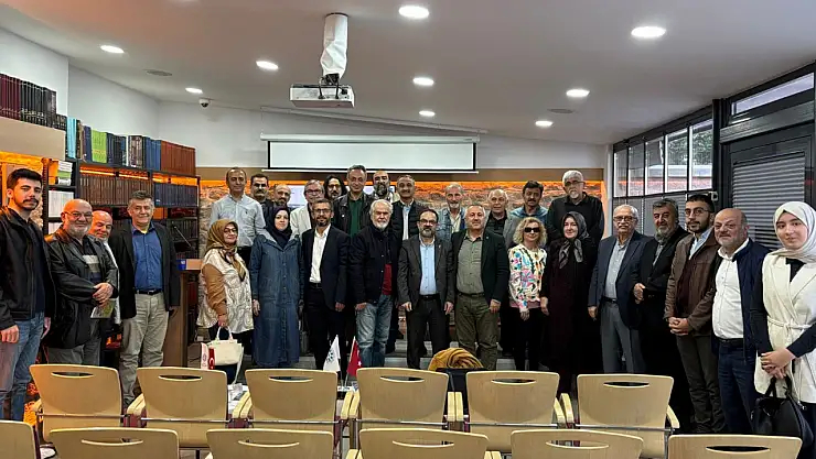 Yazar Köseoğlu: Nereyi yazarsan yaz, yine Konya'yı yazıyorsun