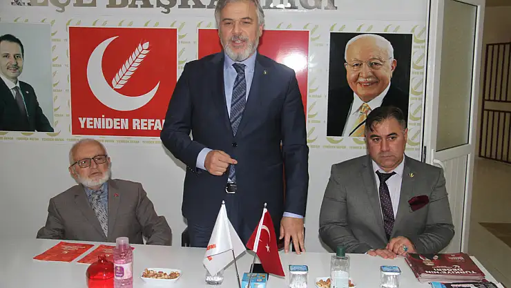 Yeniden Refah Partisi Genel Başkan Yardımcısı Beyşehir'de vatandaşlarla bir araya geldi