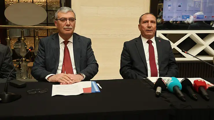 Yeniden Refah Partisi'nde deprem: İstifalar art arda geldi!