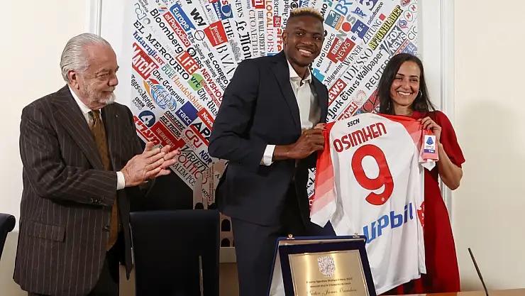 Yılın En İyi Yabancı Sporcusu ödüllünü aldı