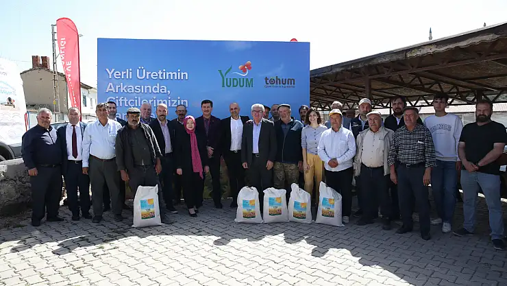 Yudum ve Tohum Derneği, çiftçilere yerli ayçiçeği tohumu dağıttı!