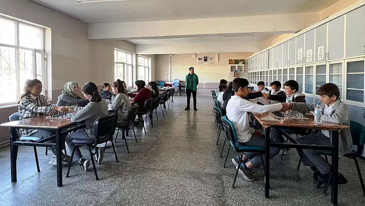 Yunak'ta 100. Yıl Satranç ve Masa Tenisi Turnuvaları yapıldı