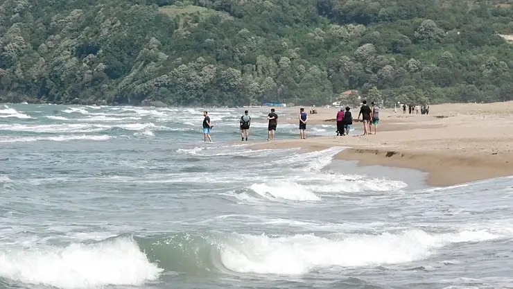 Yüzmek için ırmağa giren genç boğuldu