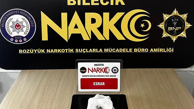 Zehir tacirleri suçüstü yakalandı